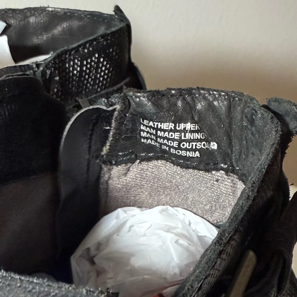 Miz Mooz Black Leather Heeled Boots Women’s Size 38 (7.5 IS) - Picture 3 of 11